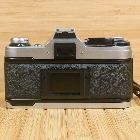 Canon AE-1 35mm Film Camera, with 50mm F1.8 FD Lens, Canon Speedlite 188A Flash - Picture 8 of 10